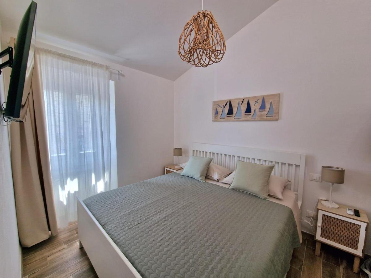 הוילה Casina Elena - Viareggio Centro מראה חיצוני תמונה